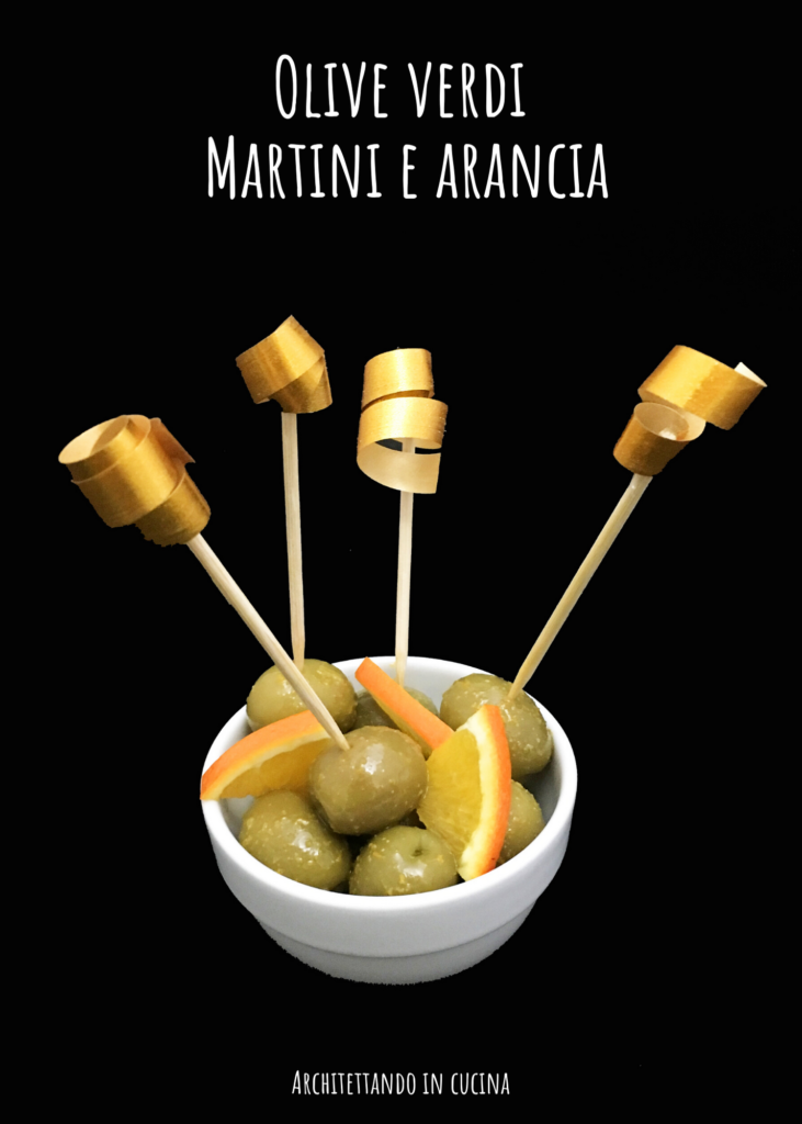 Olive verdi Martini e arancia