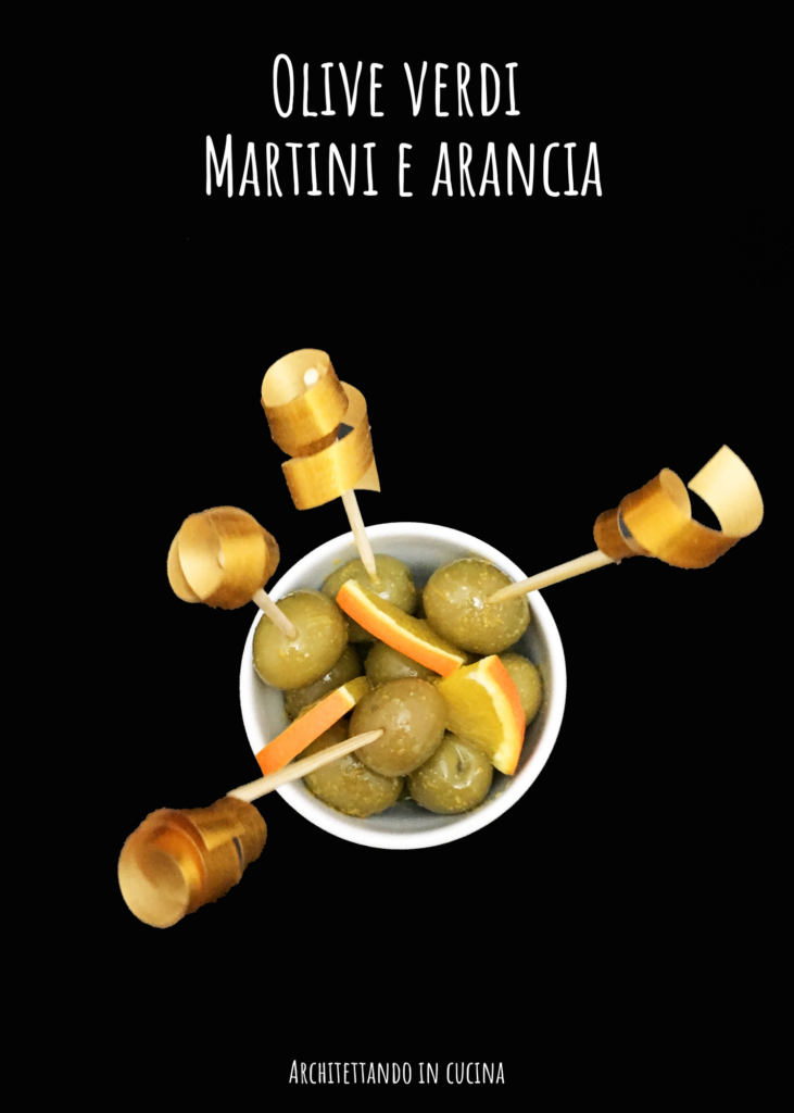 Olive verdi Martini e arancia