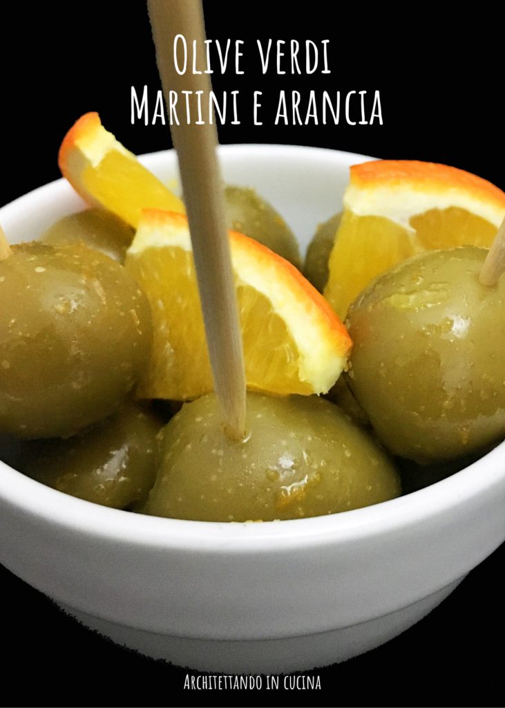 Olive verdi Martini e arancia