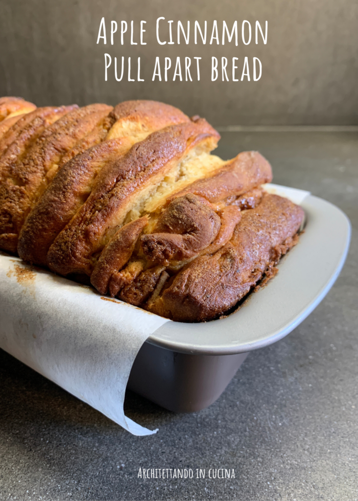 Apple cinnamon pull apart bread