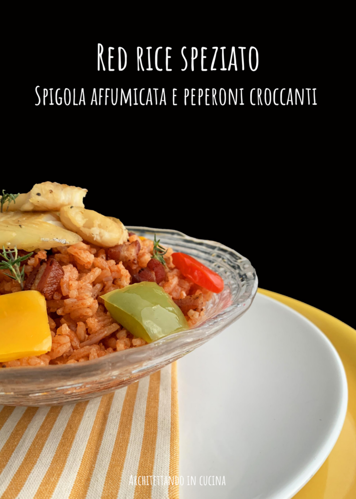 Red rice speziato, spigola affumicata e peperoni croccanti