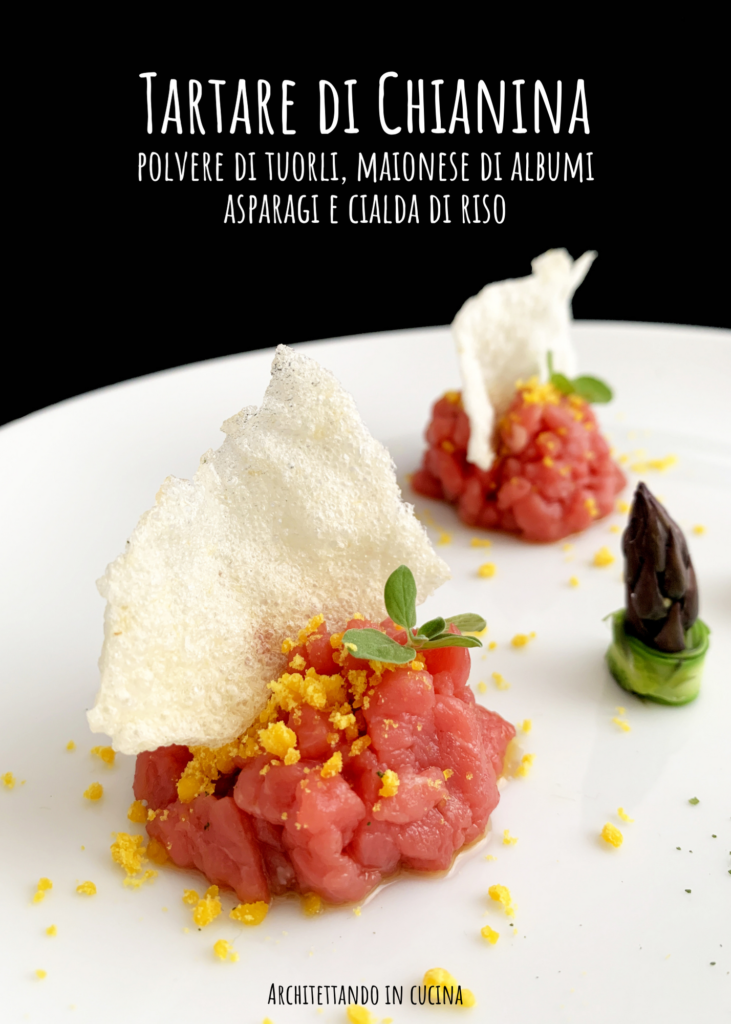 Tartare di Chianina, polvere di tuorli, maionese di albumi, asparagi e cialda di riso