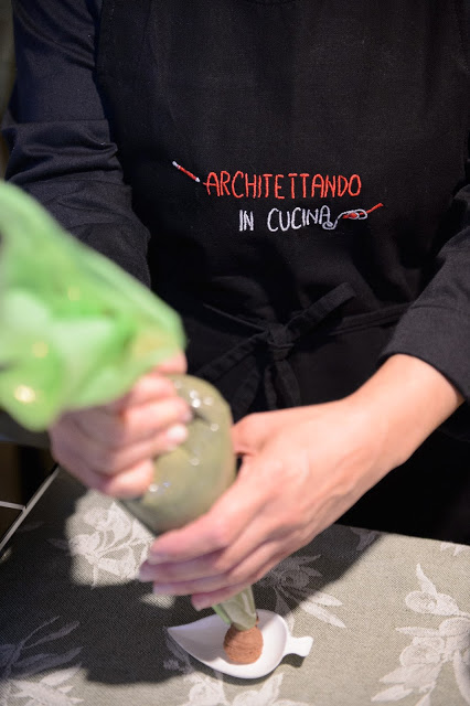 Architettando in cucina compone i dolci