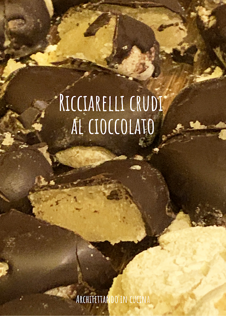 Ricciarelli di Siena crudi al cioccolato